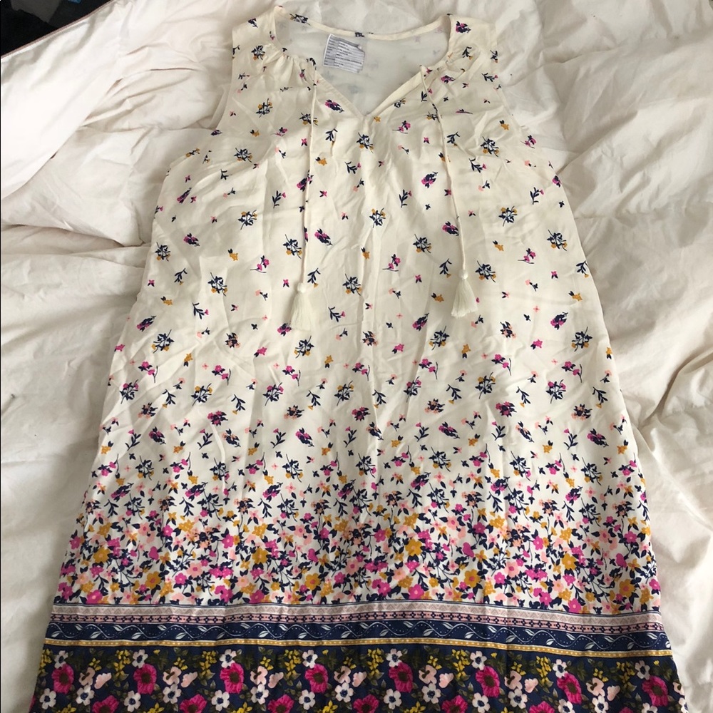 White Floral Dress w/ Tassels (Size Small)